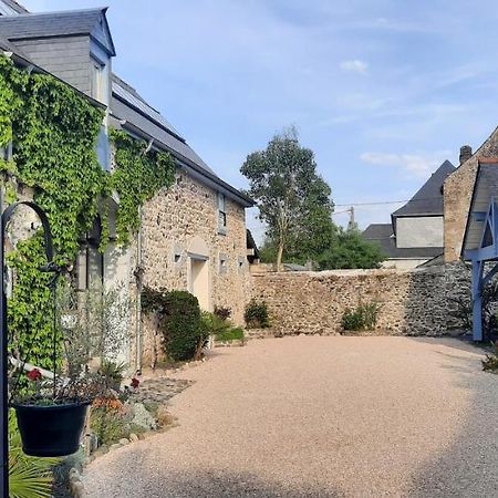 La Ferme Aux Fleurs Bed & Breakfast Ossun Екстериор снимка
