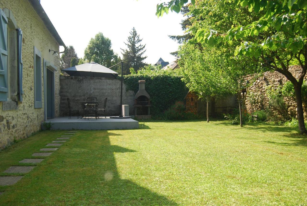 La Ferme Aux Fleurs Bed & Breakfast Ossun Екстериор снимка